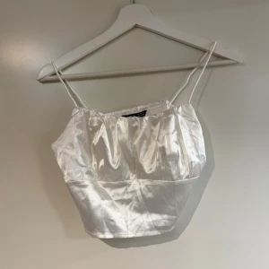 Satin topp  - Satin topp storlek S nyskick ✨