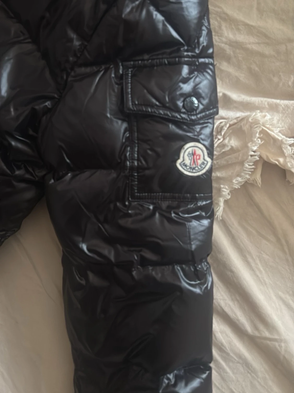 Svart dunjacka från Moncler - 1