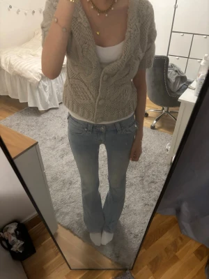 True religion jeans - Sjukt snygga true religion jeans i modellen joey❣️ nypris 1300, lagt upp igen så det blir fri frakt!
