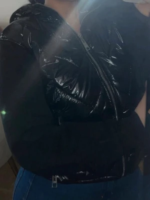 Jacka  - Prada jacka använd 2 gånger storlek M passar även S 