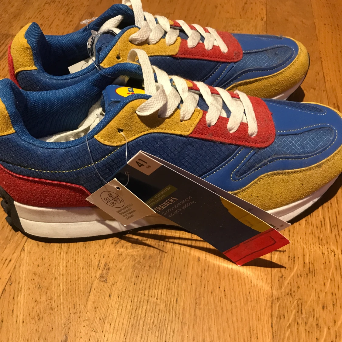 Färgglada Lidl sneakers strl 41