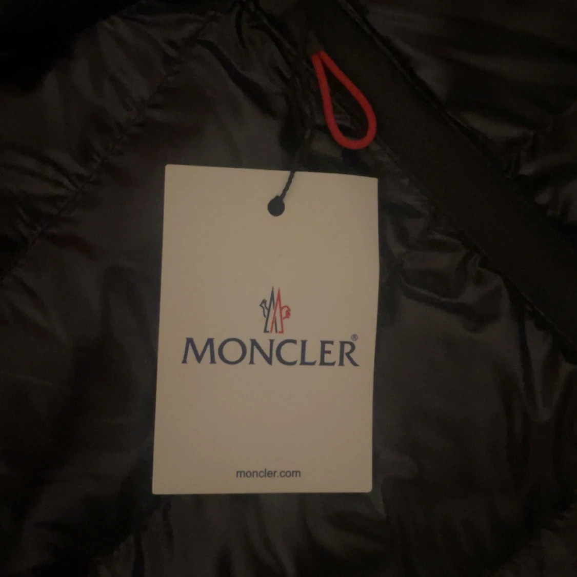 Svart dunväst från Moncler, M - 1