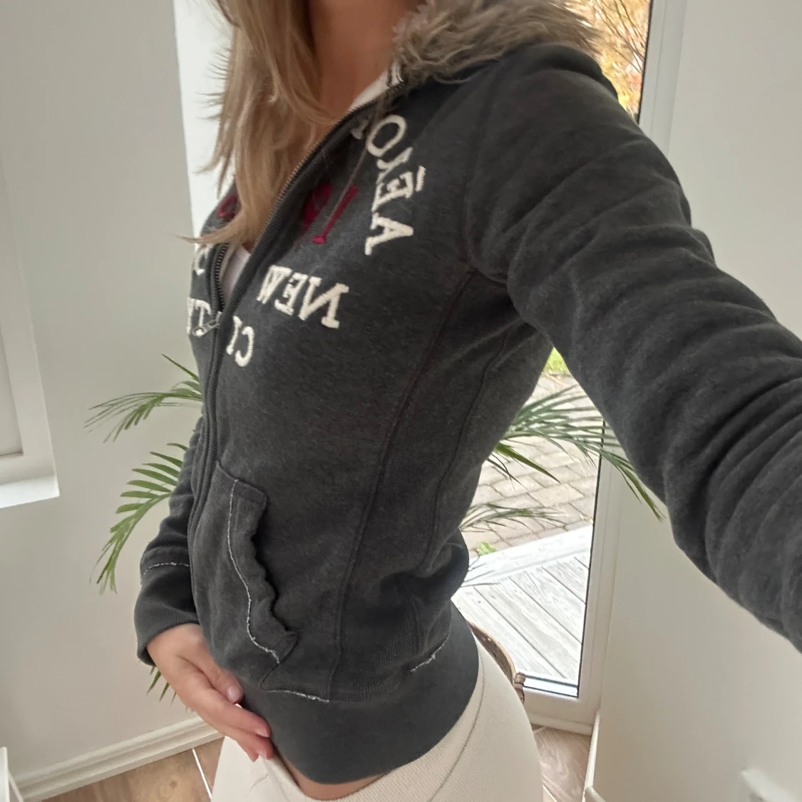 Aeropostale zip med päls  - 1