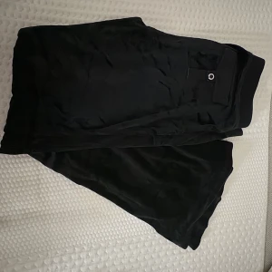 Svarta Juicy Couture byxor  - Svarta mjukisbyxor från Juicy Couture 