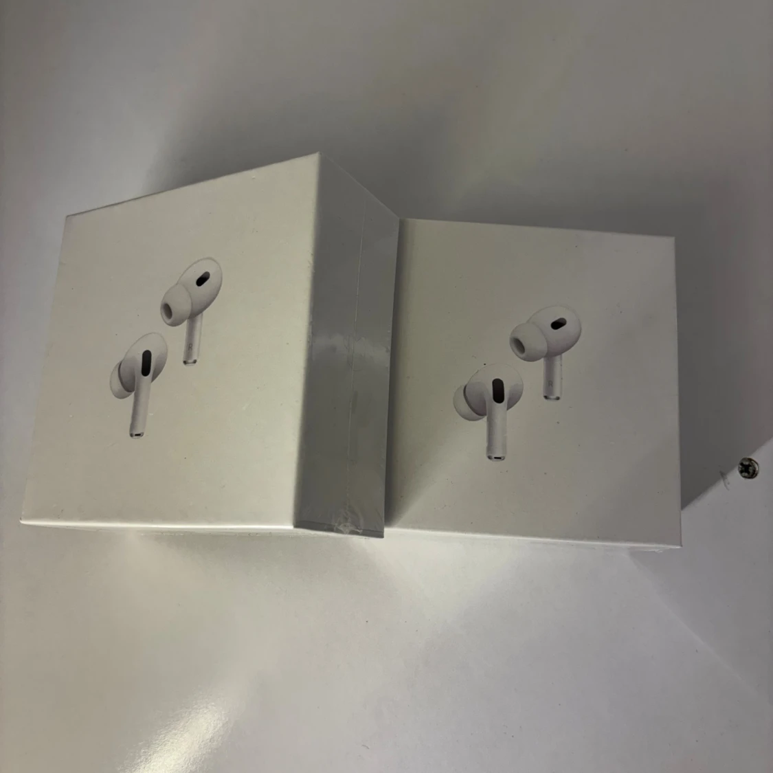 AirPods Pro (2nd generation) MagSafe USB-C - 1