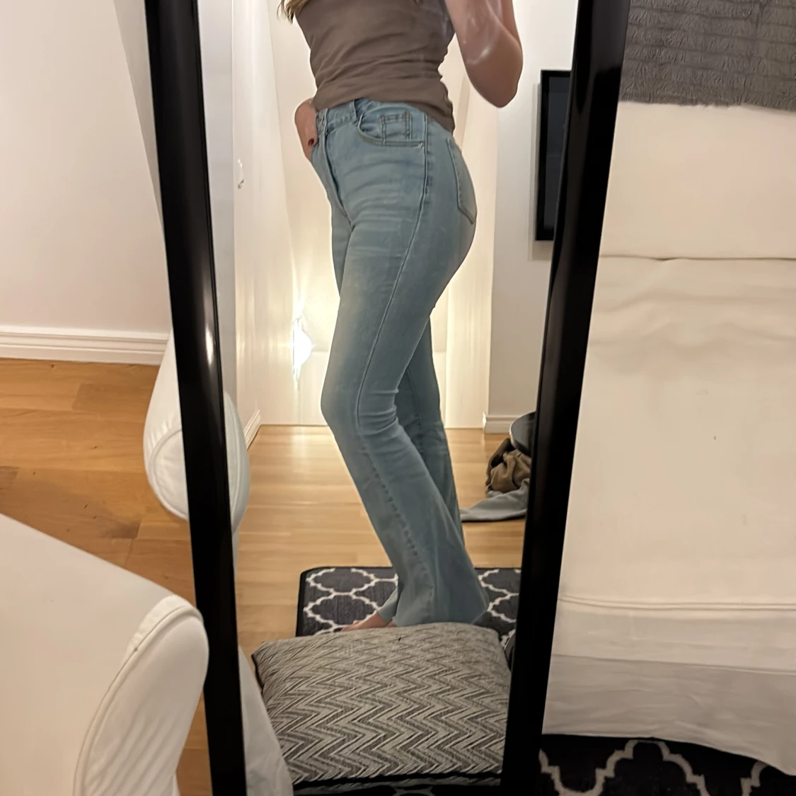 Ljusblå bootcut jeans med hög midja - 1