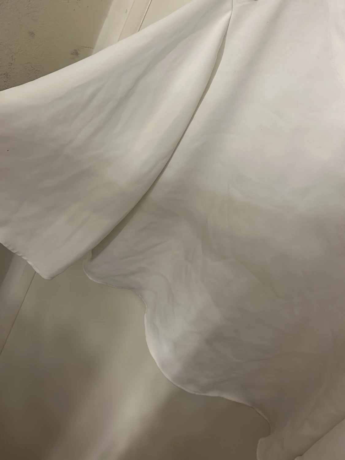 Vit långärmad blus med detalj  - 5