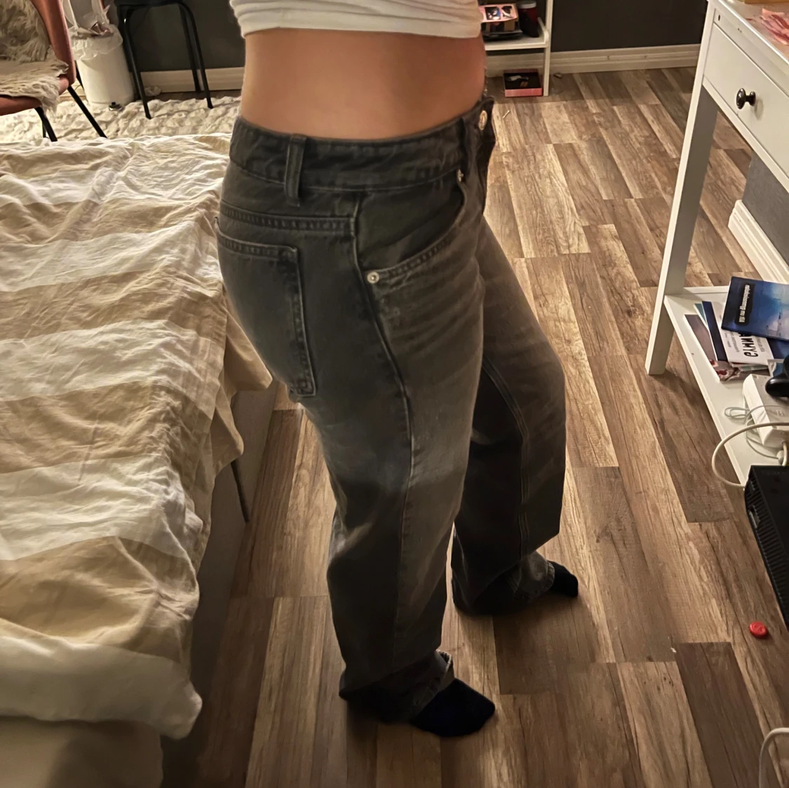 Grå straight jeans med låg midja - 1