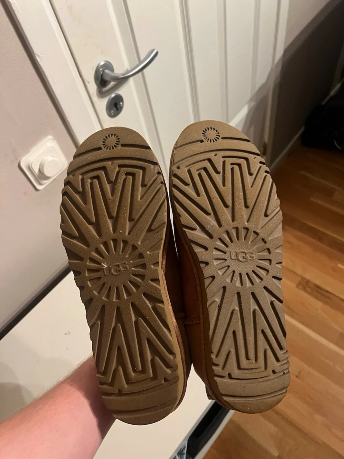 Bruna UGG boots med fårskinn - 2