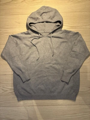 Cashmere tröja - Riktigt feta cashmere tröja | Skick: 9,5/10 | Nypris: 1099 kr | Storlek: XS - S | Inga defekter 🙌 | Hör av er vid minsta fundering 🙌🤝
