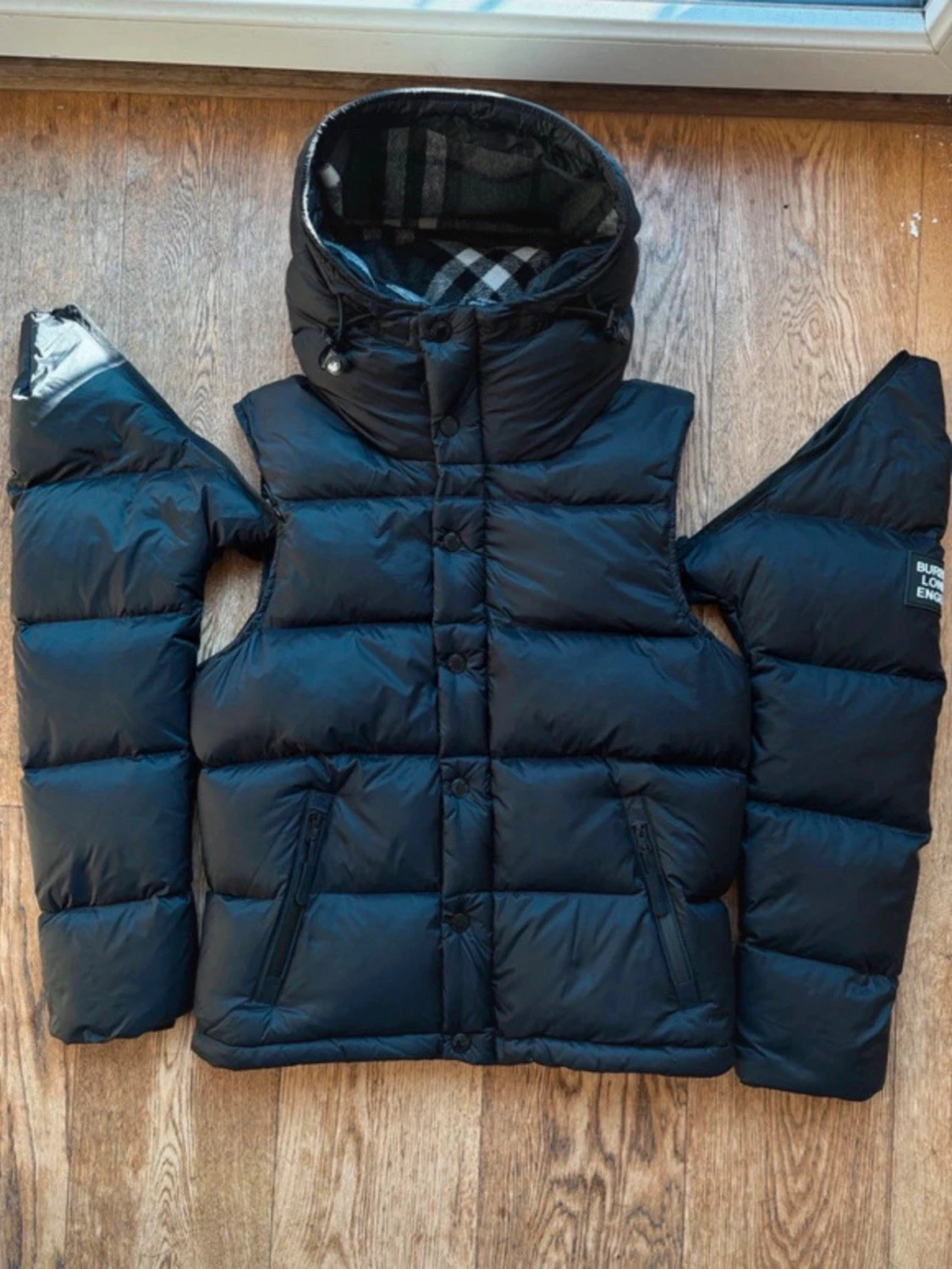 Svart dunjacka från Burberry - 1