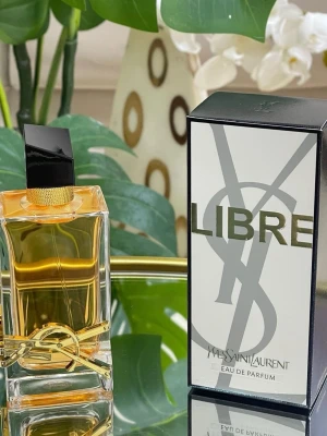 Yves Saint Laurent Libre EdP - Yves Saint Laurent Libre Eau de Parfum med elegant, 90ml helt ny 