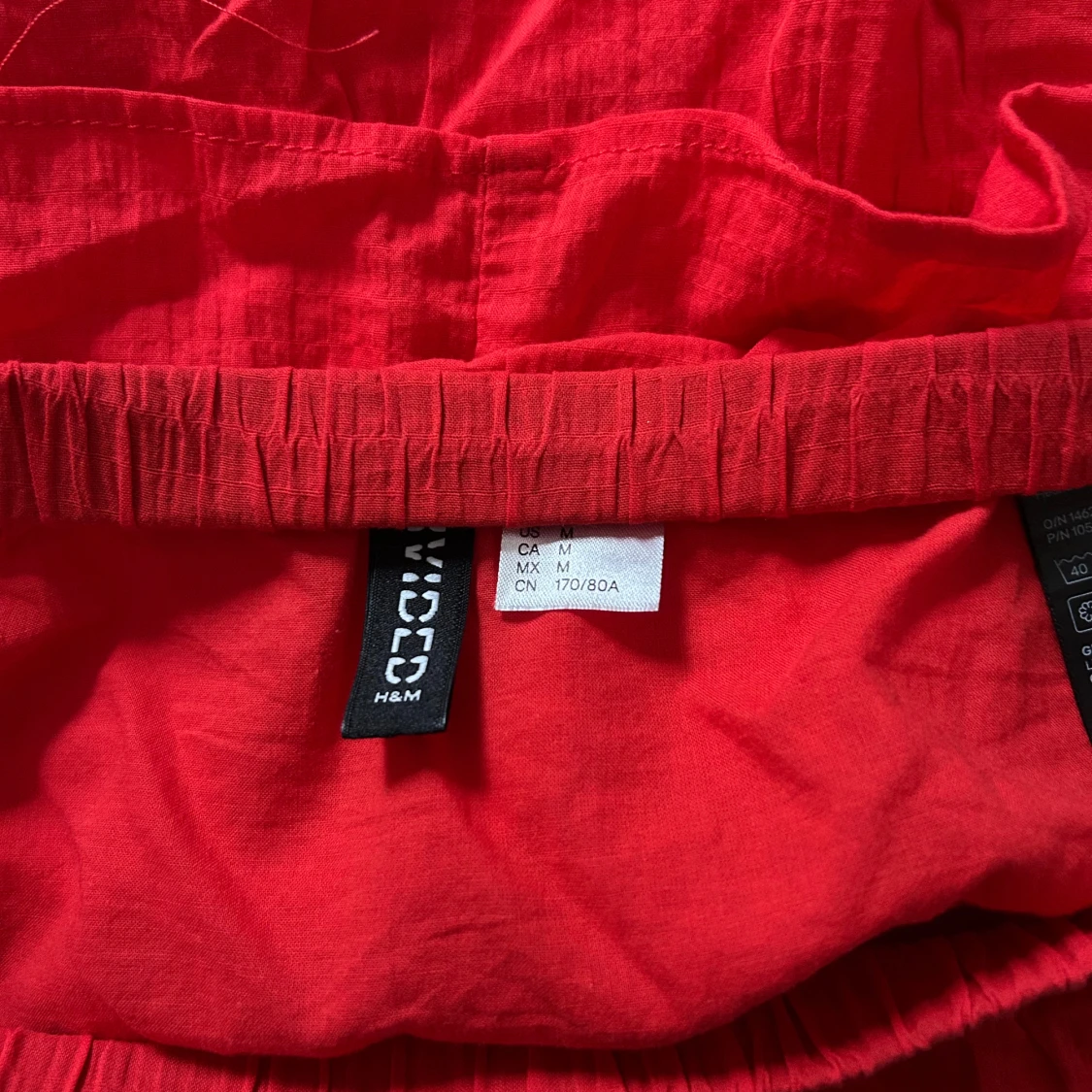 Röd volangkjol från H&M - 2