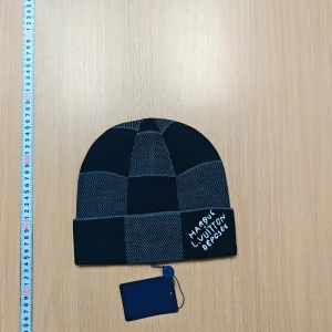 L mössa designer - Cond 10/10, one size