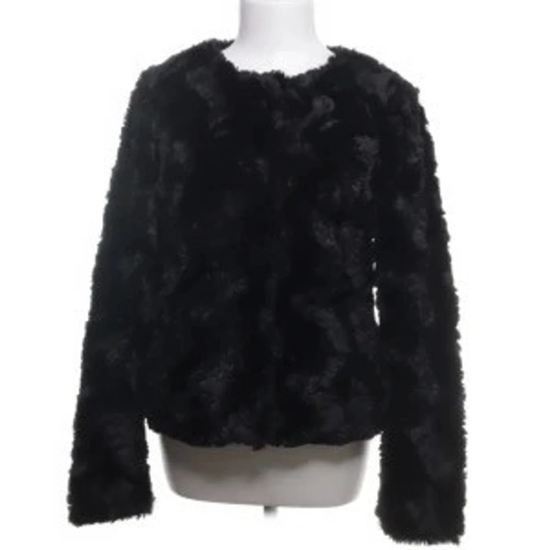 Svart pälsjacka från Vero Moda