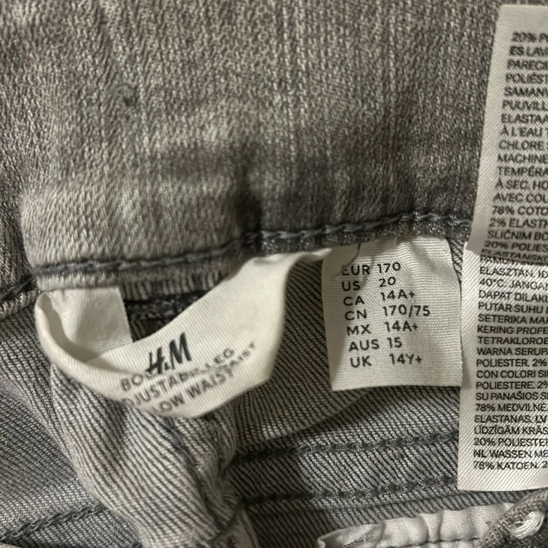 Grå bootcut jeans från H&M - 2