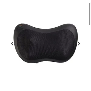 Massagekudde - Med denna massagekudde kan du ge dina trötta och stela rygg-, nack- och benmuskler en skön massage när du vill. Kuddens roterande massagehuvuden masserar både mot- och medurs. Funkar utmärkt, som ny! #Loppis #Fynd