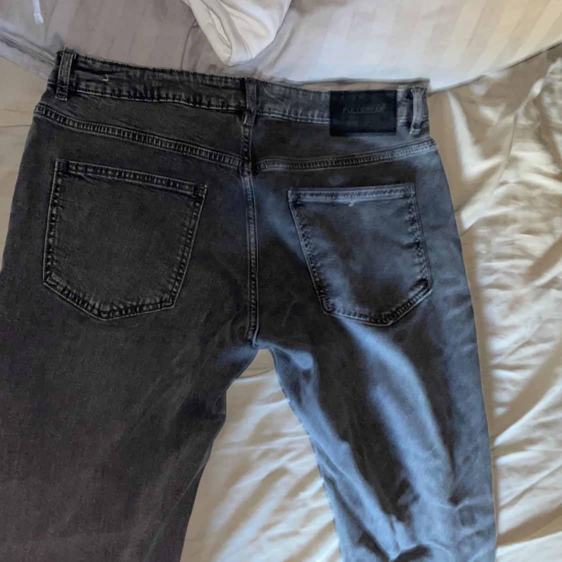 Nya pull and bear jeans med storlek 44 EUR - 3