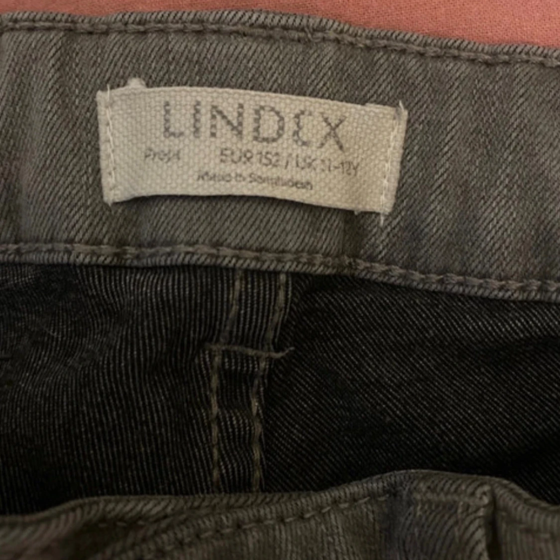 Grå bootcut jeans från Lindex - 2