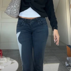 Ltb jeans  - Jätte snygga jeans från ltb som jag inte använder längre, dem är lite slitna där nere som ni ser på sista bilderna annars är dem i fint skick