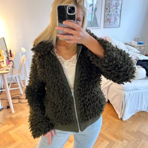 Teddy jacka  - jättefin Teddy jacka från hm 💓💓