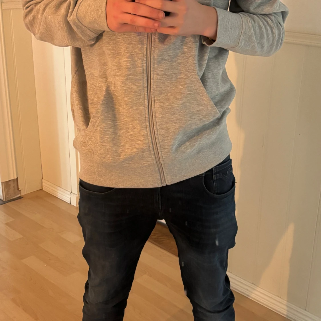 Grå hoodie från U.S. Polo Assn. - 1