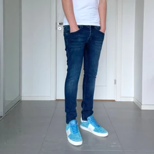 Dondup George jeans  - Säljer nu dessa Dondup George jeans, skriv för fler bilder/frågor🙌🏼
