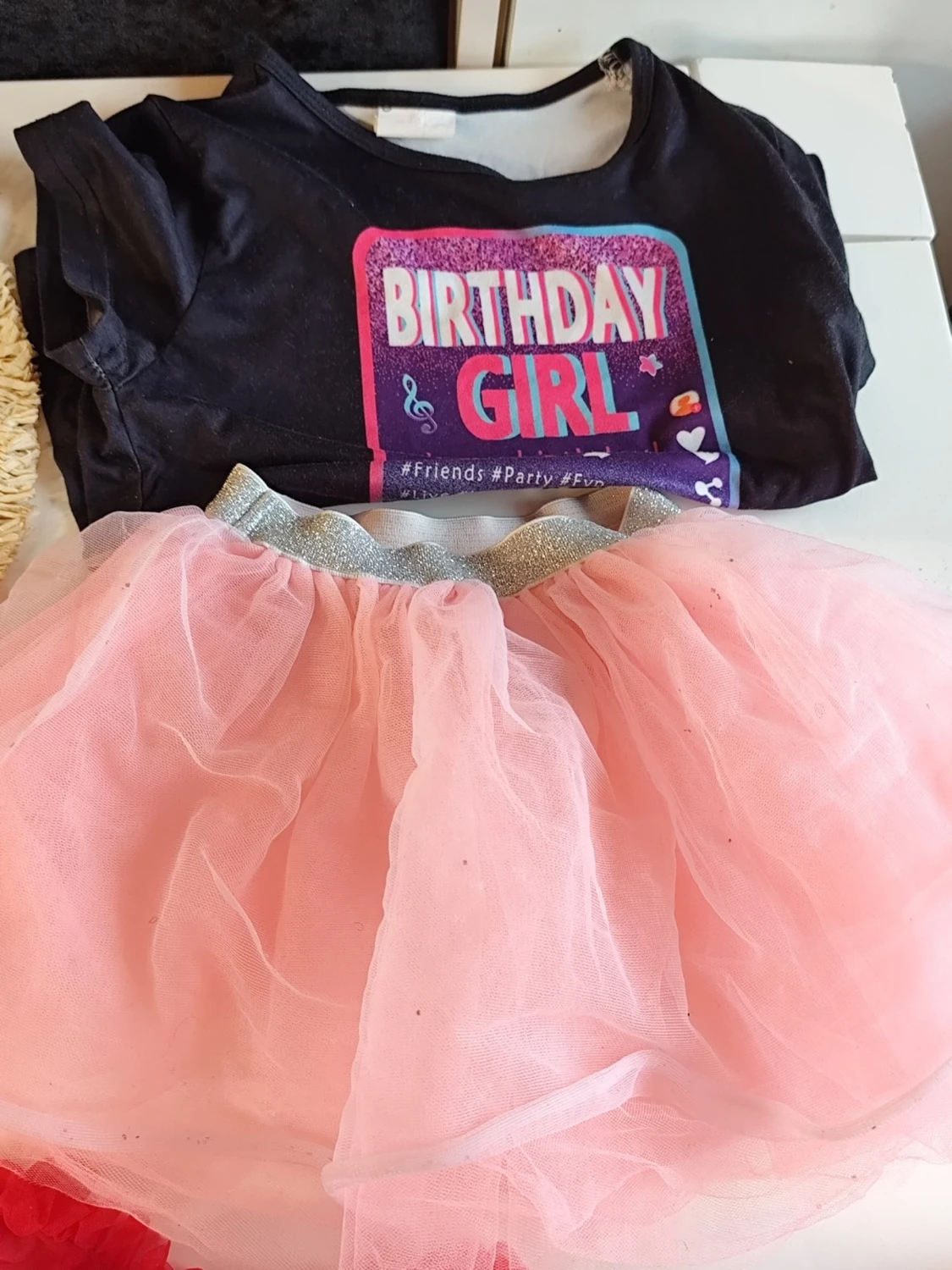 Somrigt klädpaket med shorts och kjol stl 110/116 - 4