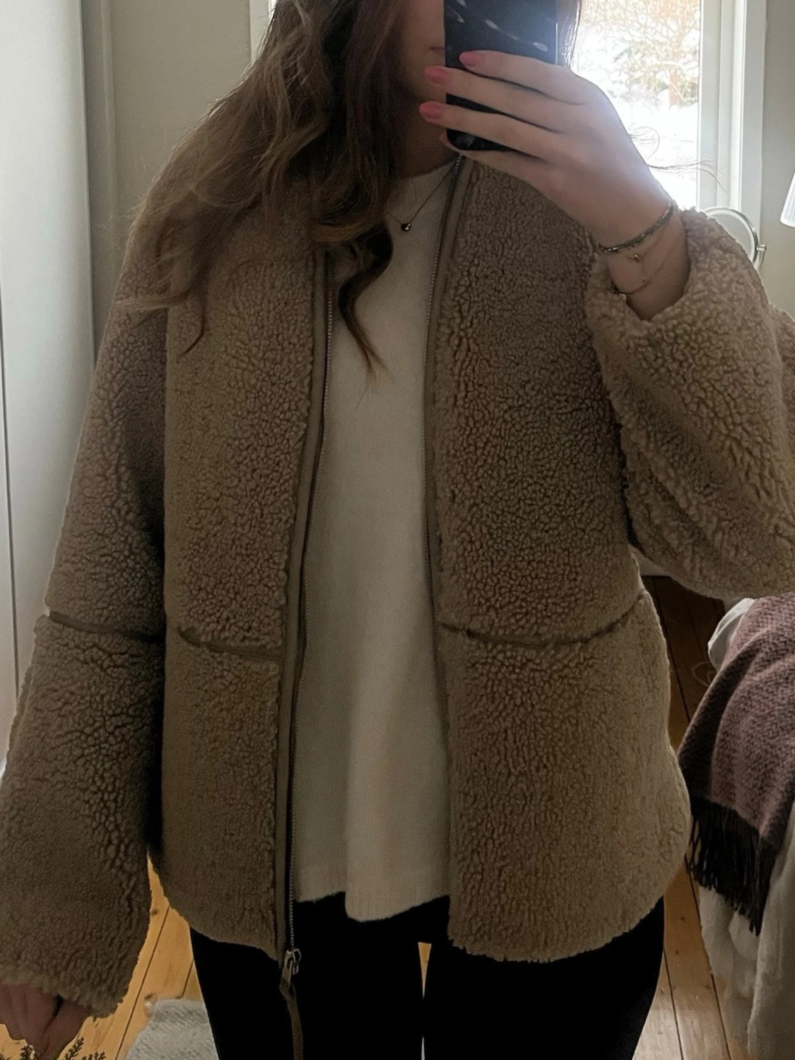 Beige teddyjacka med dragkedja