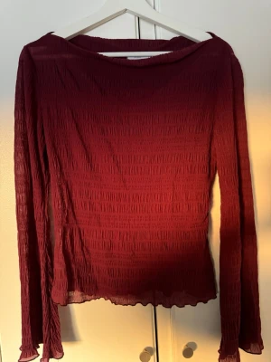 Vinröd blus - Vinröd blus från MQ