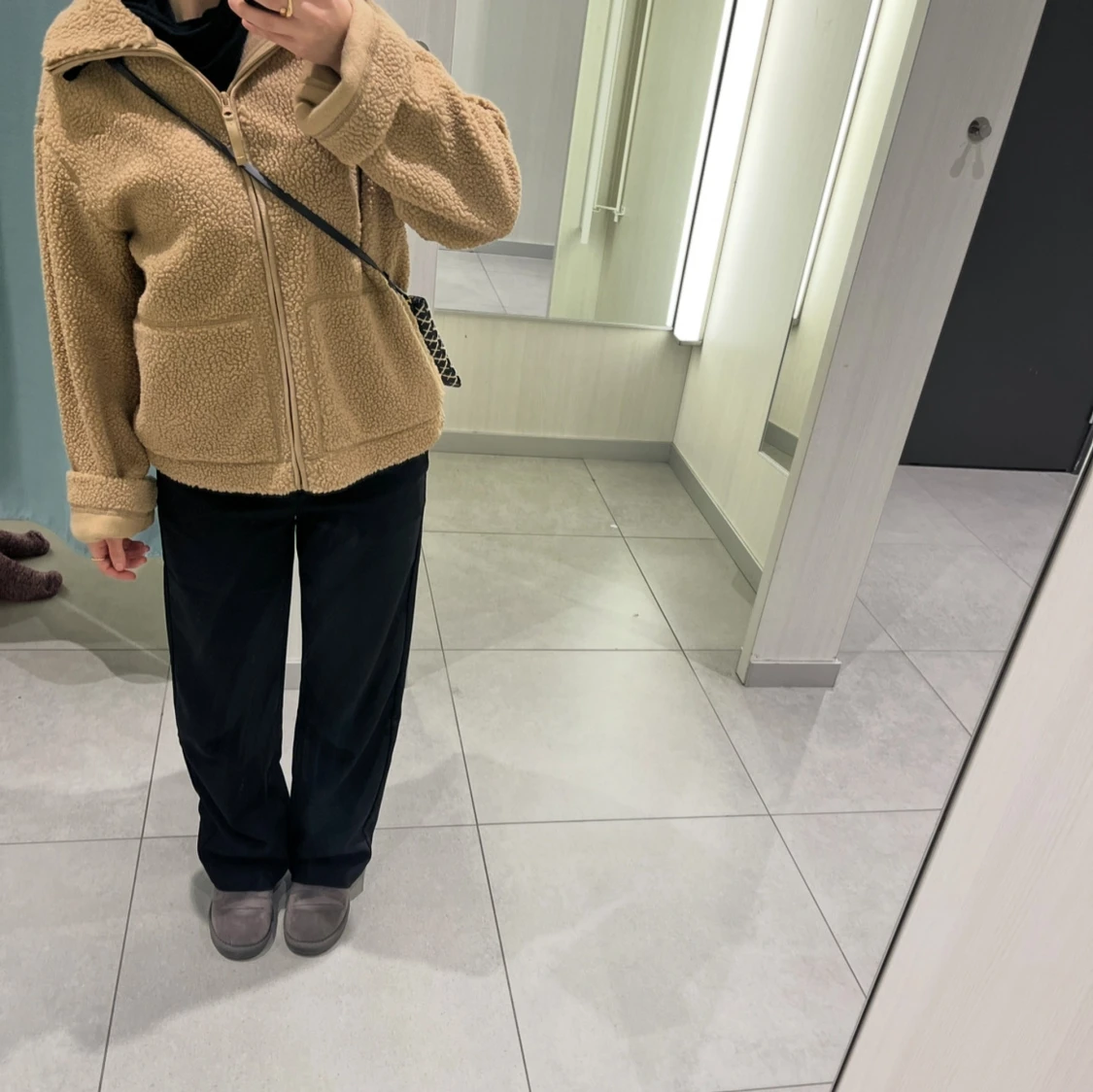 Beige teddyjacka från H&M