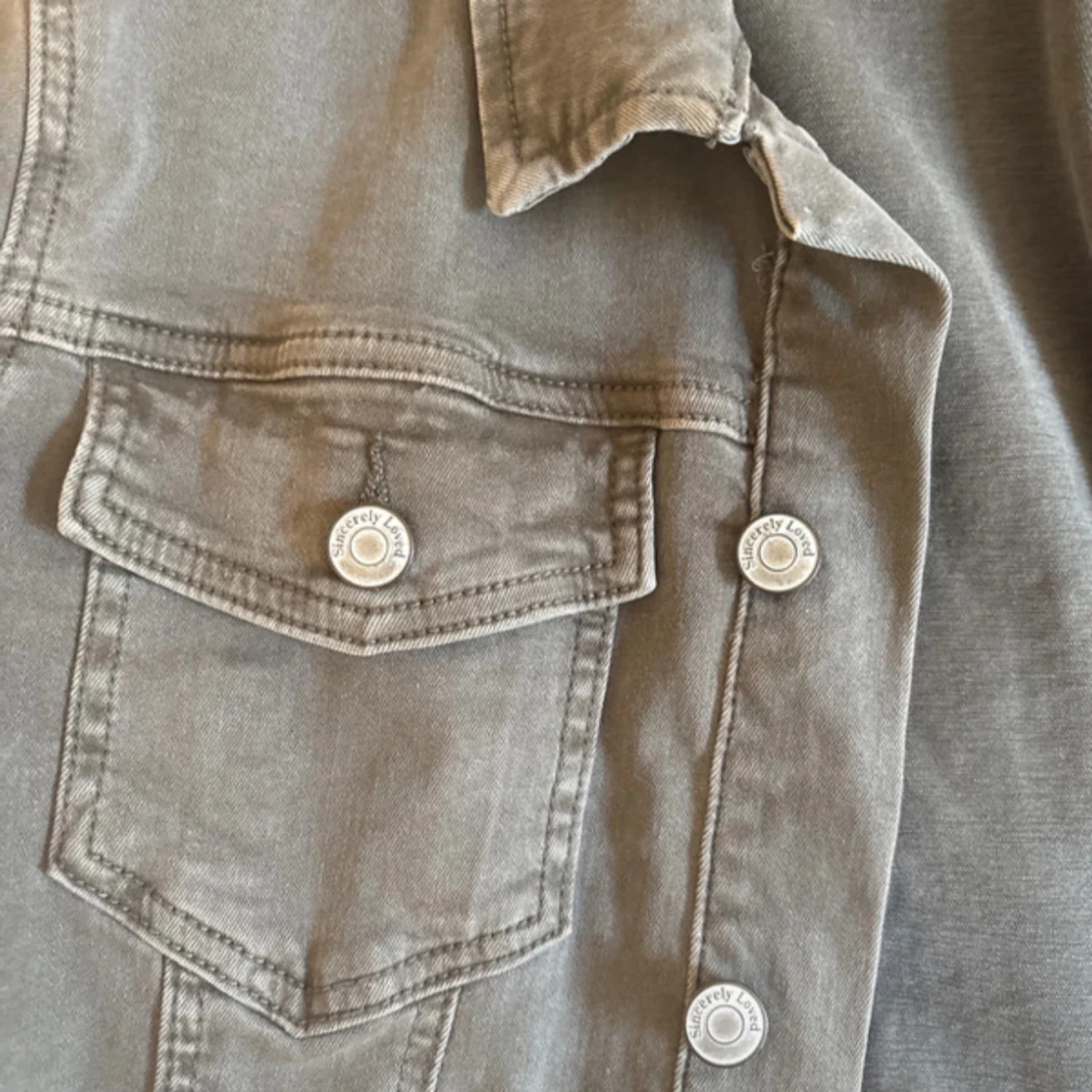 Grå jeansjacka från Sincerely Layer - 3