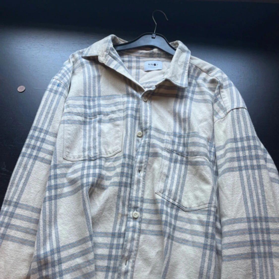 Rutig overshirt från NN07 i beige - 1