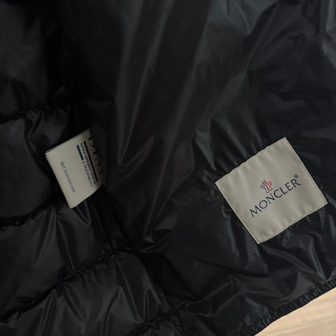 Svart Moncler väst  - 3