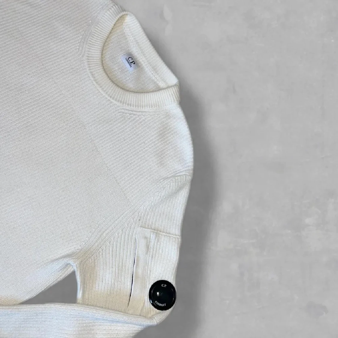Vit stickad tröja från C.P. Company - 2