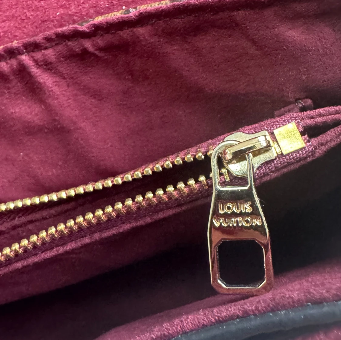 Louis Vuitton axelväska monogram vinröd - 2