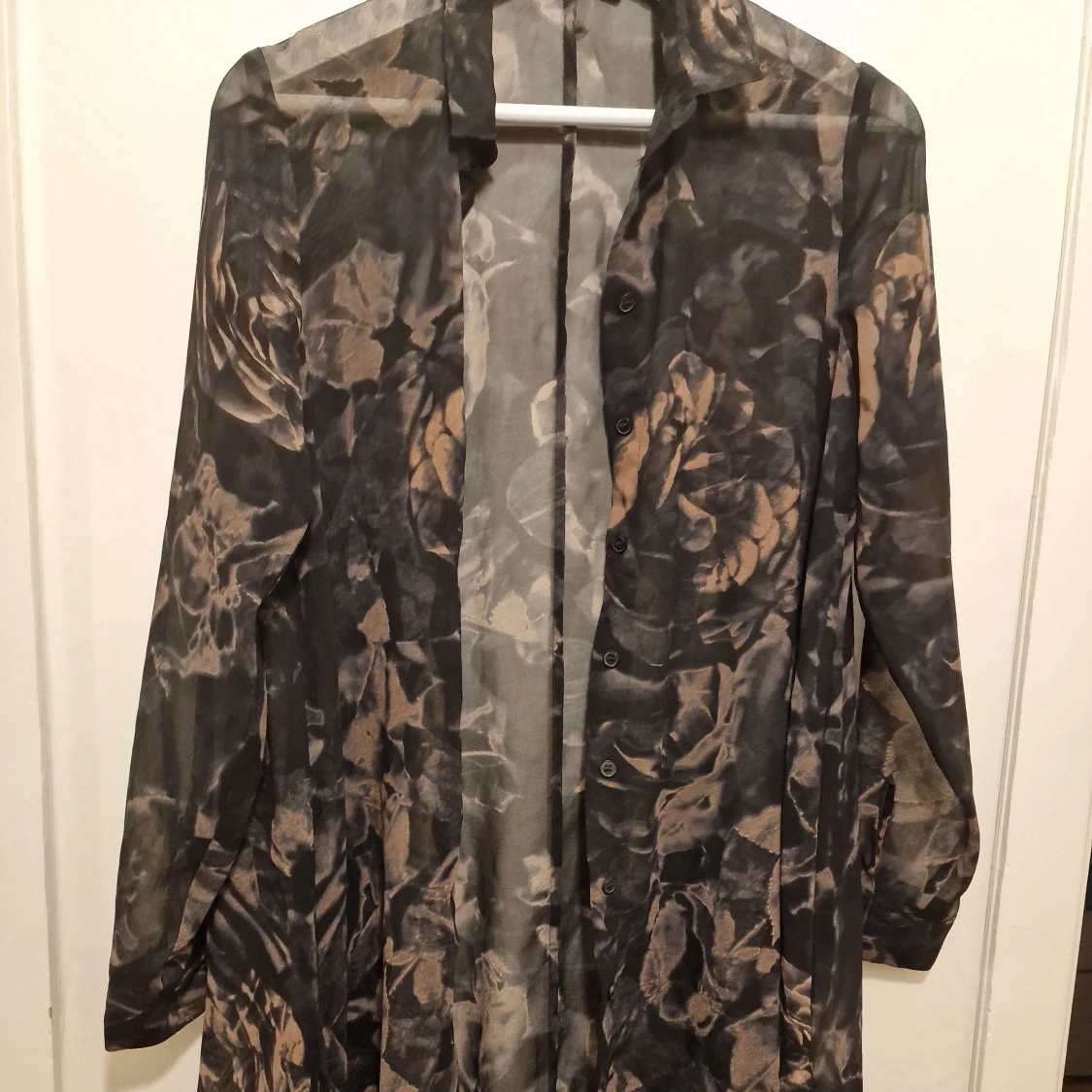 Svart långskjorta/kaftan  - 3