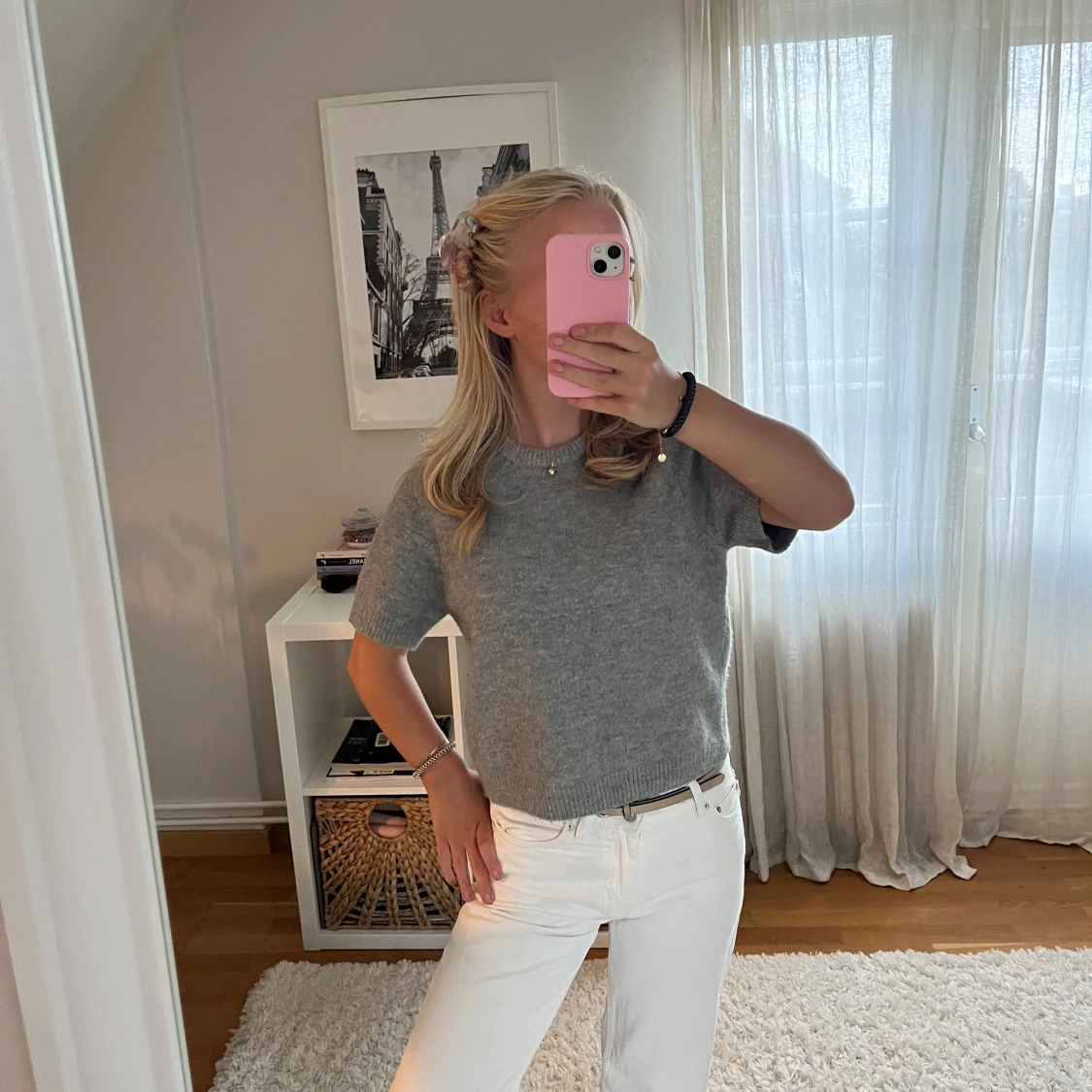 Grå stickad kortärmad tröja - 2