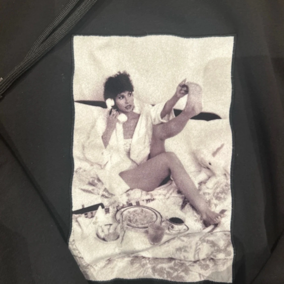 Svart hoodie Limitato  - 2