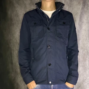 J.lindberg fieldjacket - Mycket fint skick | Size M  | fraktar spårbart inom 24 timmar |  för att köpa klicka ” köp nu” | vid frågor skriv ett meddelande |