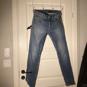 Tiger of Sweden jeans - Säljer mina tiger of Sweden för endast 350kr. Skick 8/10. Hör av er vid minsta fundering😊