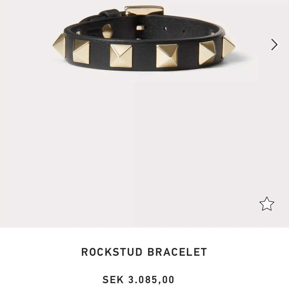 Säljer nu mitt valentino armband de är helt nytt aldrig använt, köpt för 3100kr säljer för 2500💗. Accessoarer.