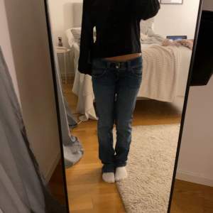 Jättefina lågmidjade pepe jeans i mycket bra skick💓 Lägnd 34 Waist 29