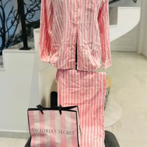 Pyjamas - Inte använd! Så fin! Bra kvalite🩷