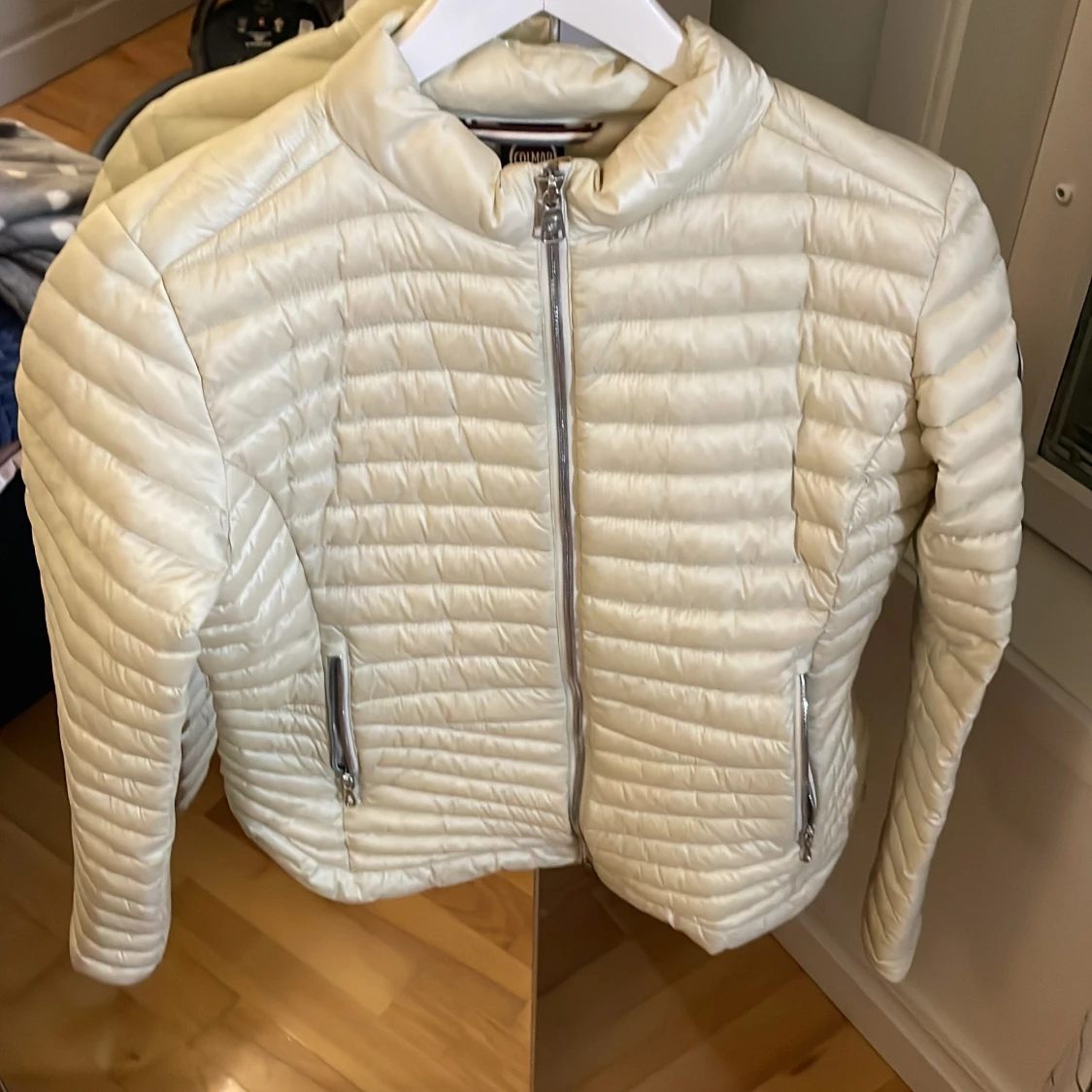 Vit colmar jacka