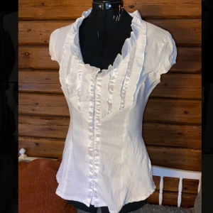 Korsett top skjorta - Jättefint skick, passar storlek S🖤