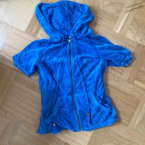 Juicy Couture topp - Jättefin vintage juicy couture topp i storlek S. Använt endast ett fåtal gånger 