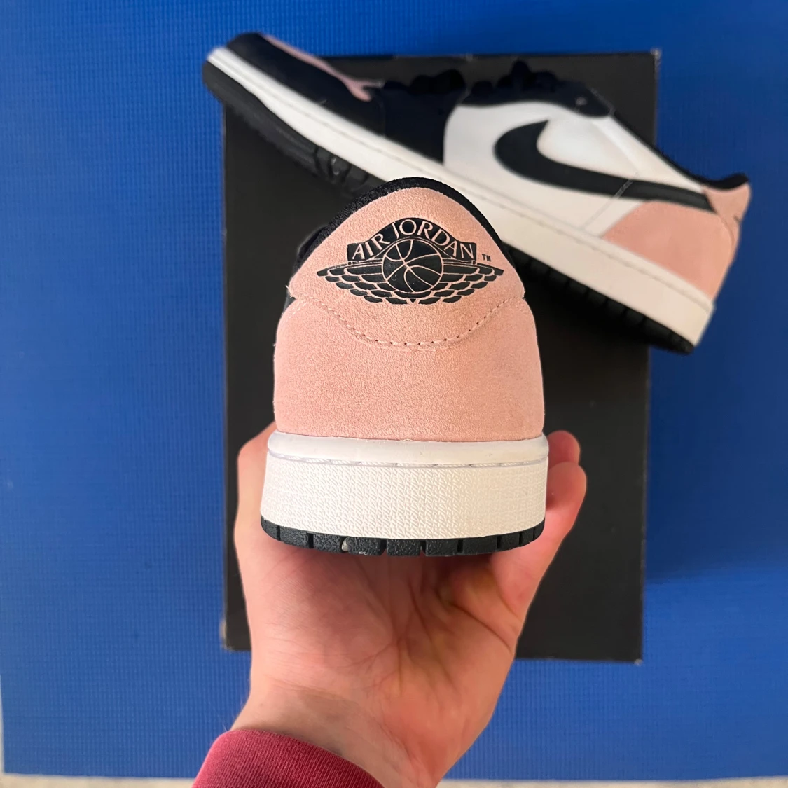 Jordan 1 Low Bleached Coral - 92