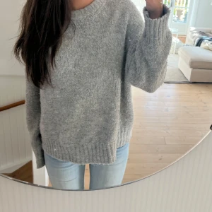 Stickad tröja - Supergosig tröja💕 prefekt till hösten🤗