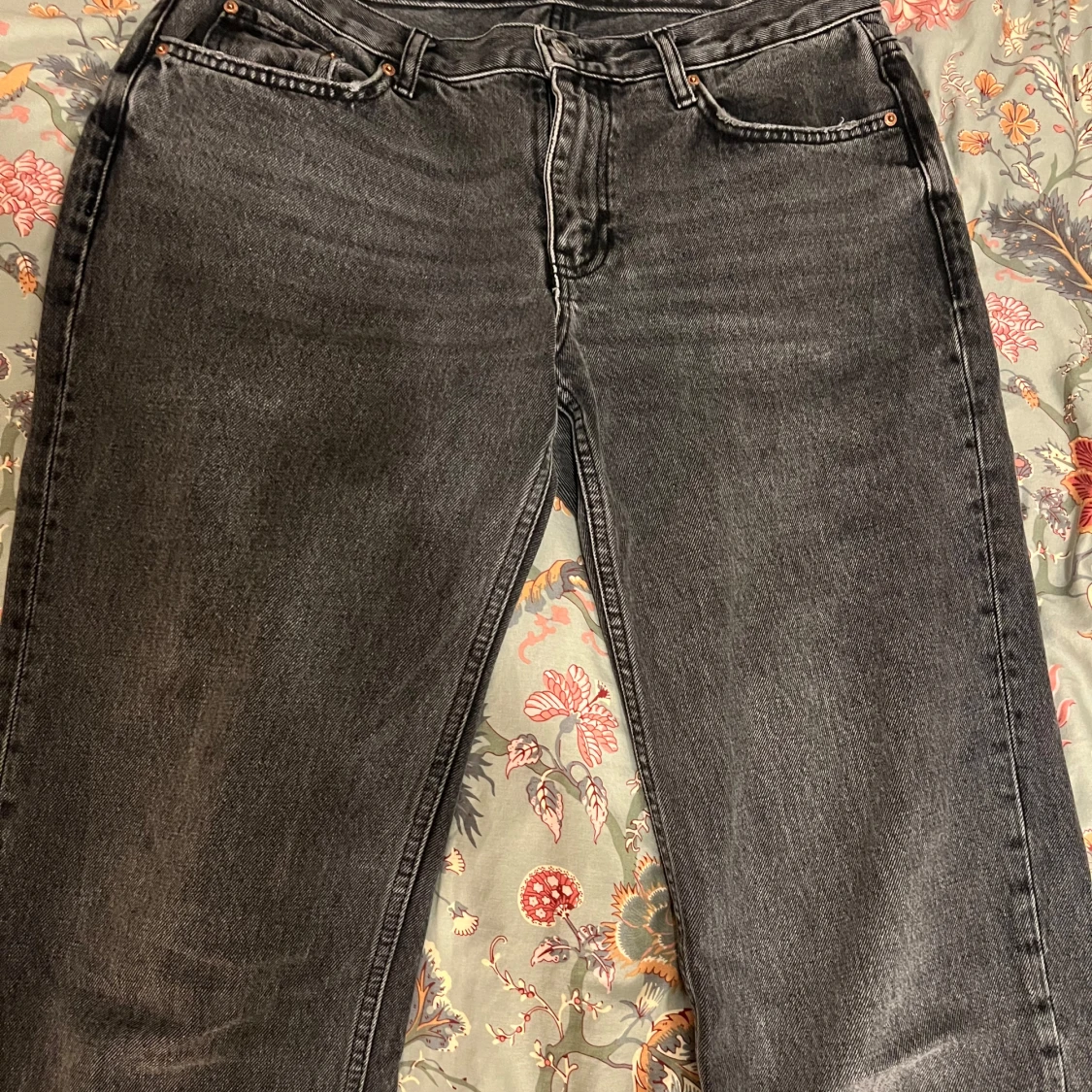 Jeans ifrån ginatricot